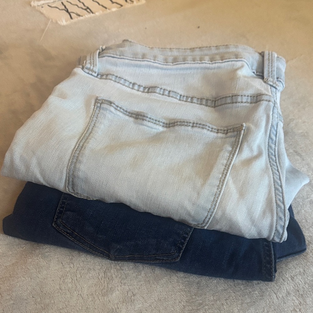 2 pair universal thread skinny Jeans in Light and Dark Blue